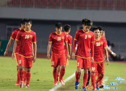 U23 Viet Nam tung that bai tai SEA Games 27 du co luc luong manh vi tinh sai diem roi phong do